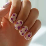 Cute and easy flower nails design for spring manicure